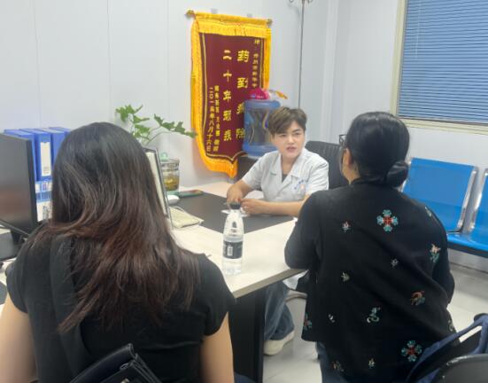 网传藿香正气水擦白斑能治
